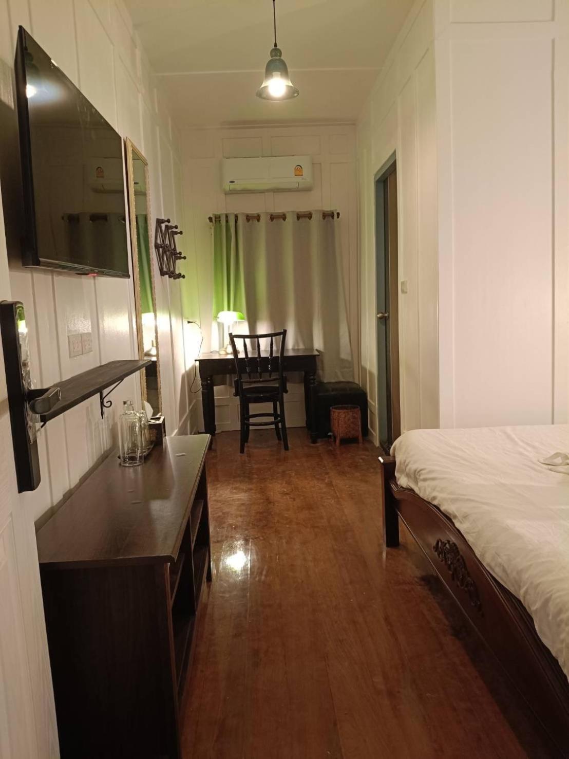 Baan Debtida Hotel Bangkok Exterior photo