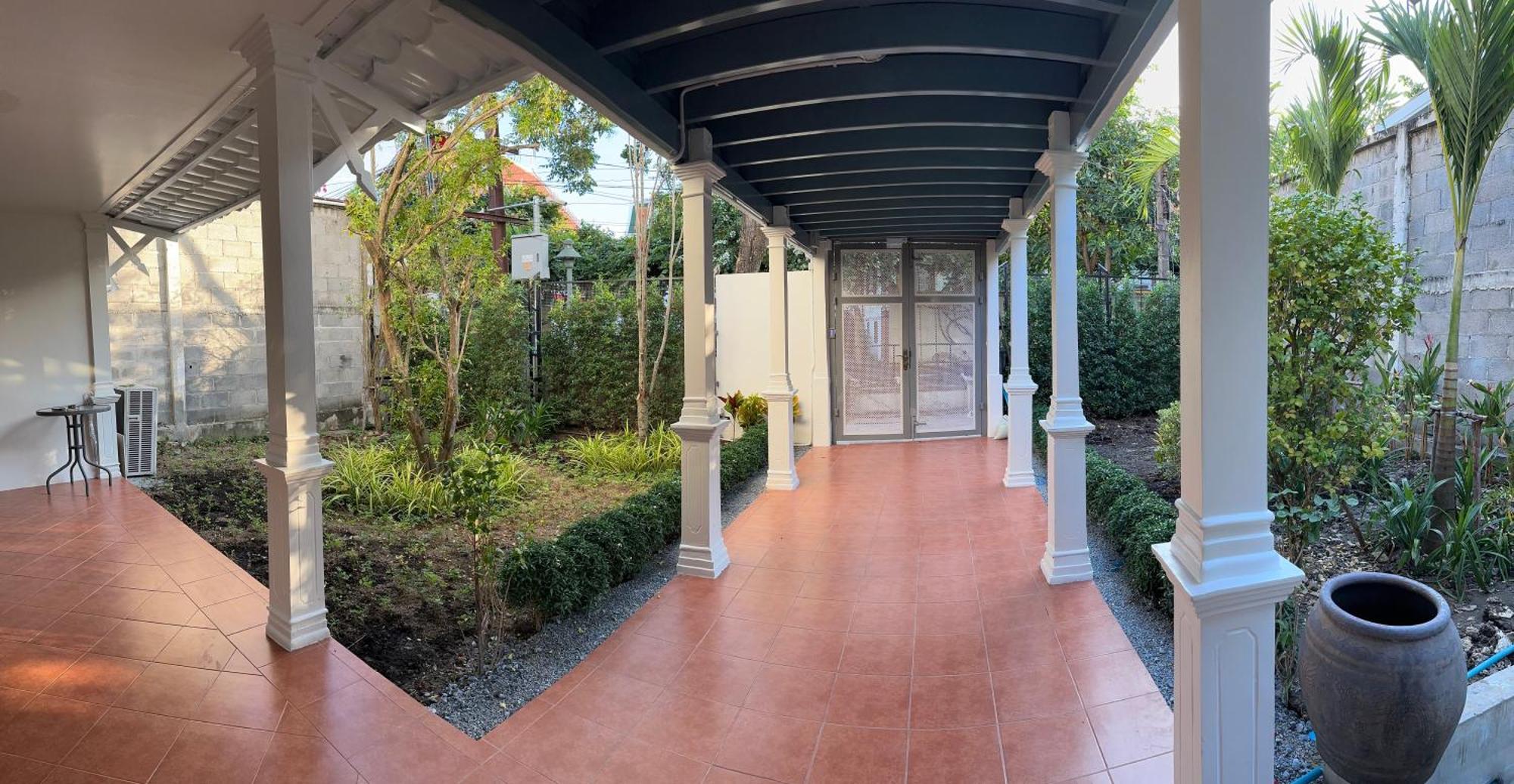 Baan Debtida Hotel Bangkok Exterior photo