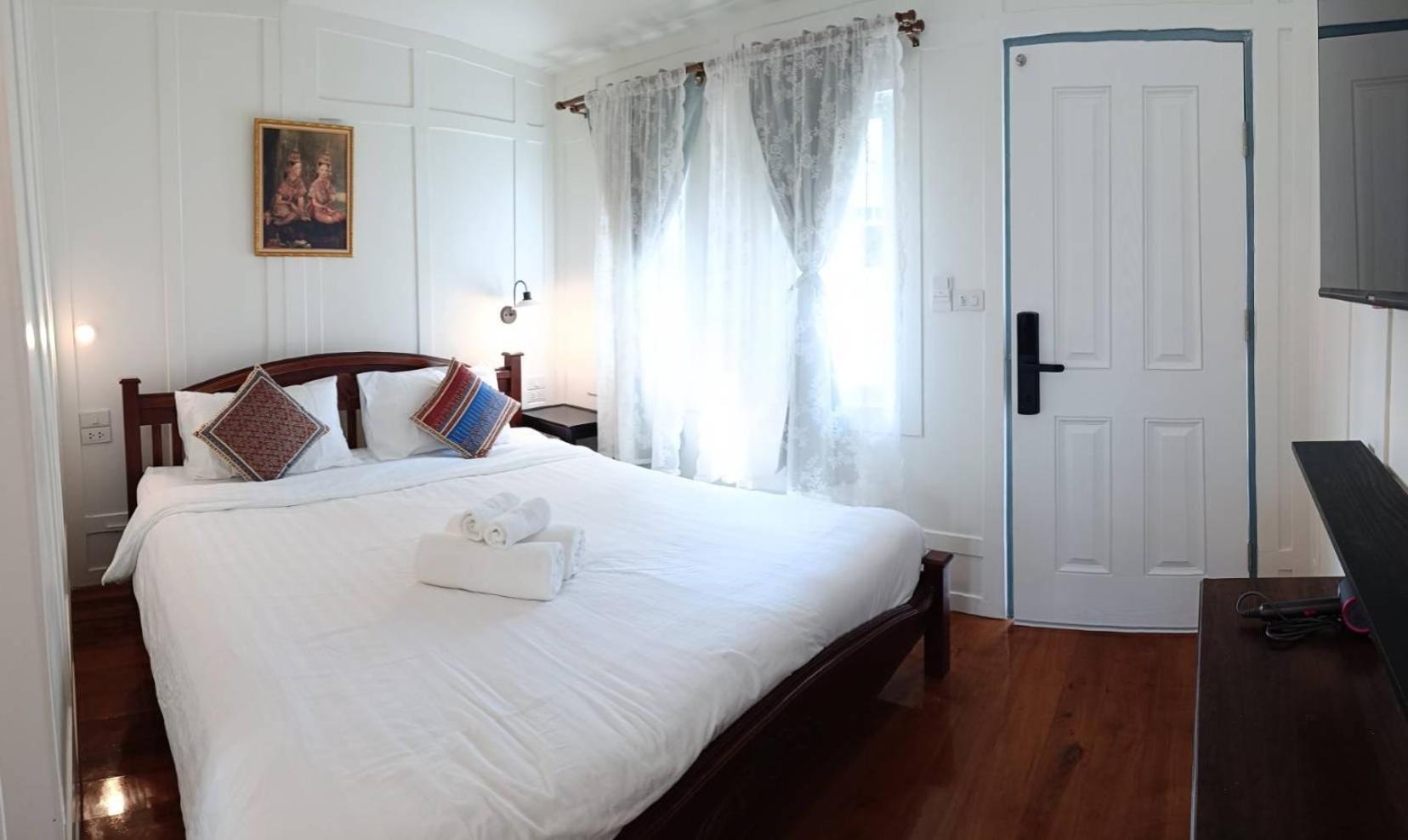 Baan Debtida Hotel Bangkok Exterior photo