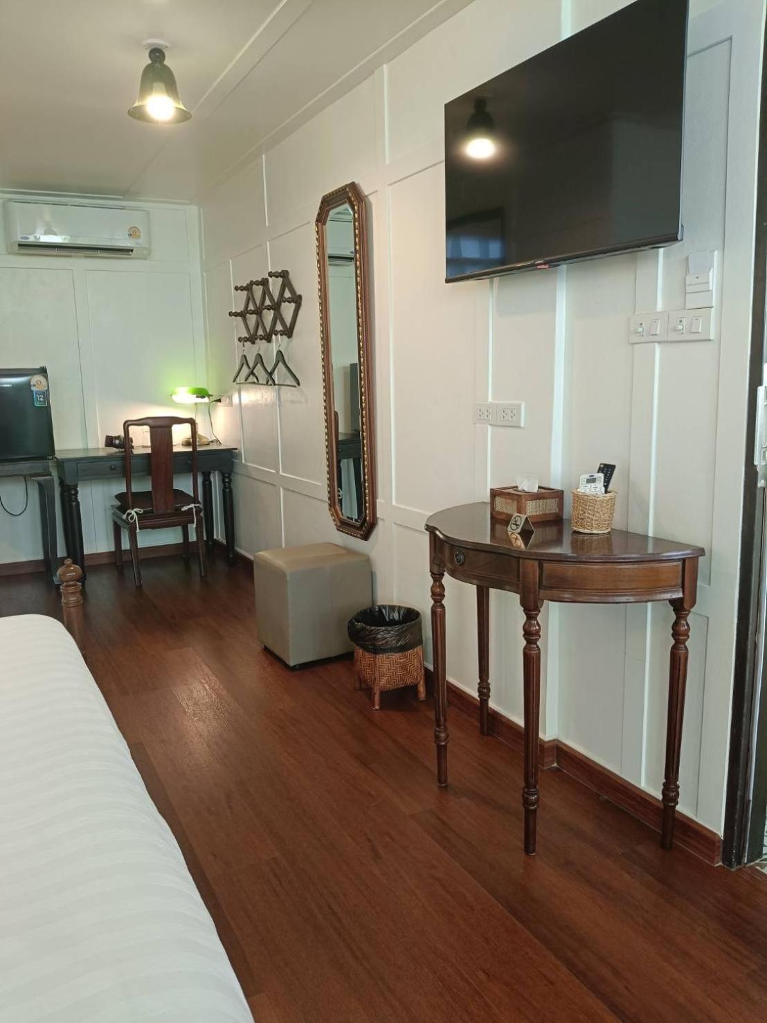 Baan Debtida Hotel Bangkok Exterior photo